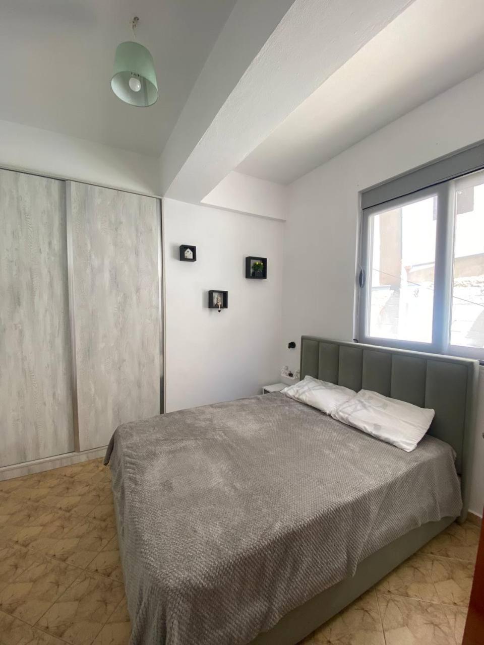 Happy Apartment Sarandë Buitenkant foto