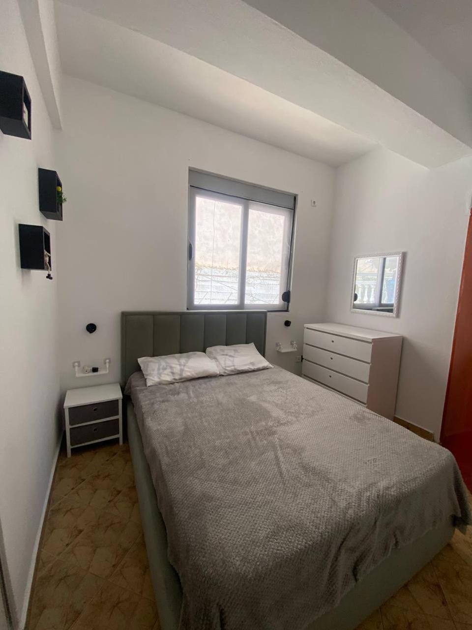 Happy Apartment Sarandë Buitenkant foto