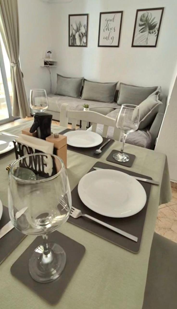 Happy Apartment Sarandë Buitenkant foto