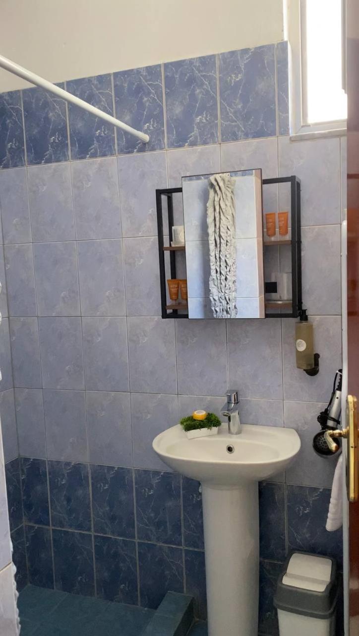 Happy Apartment Sarandë Buitenkant foto