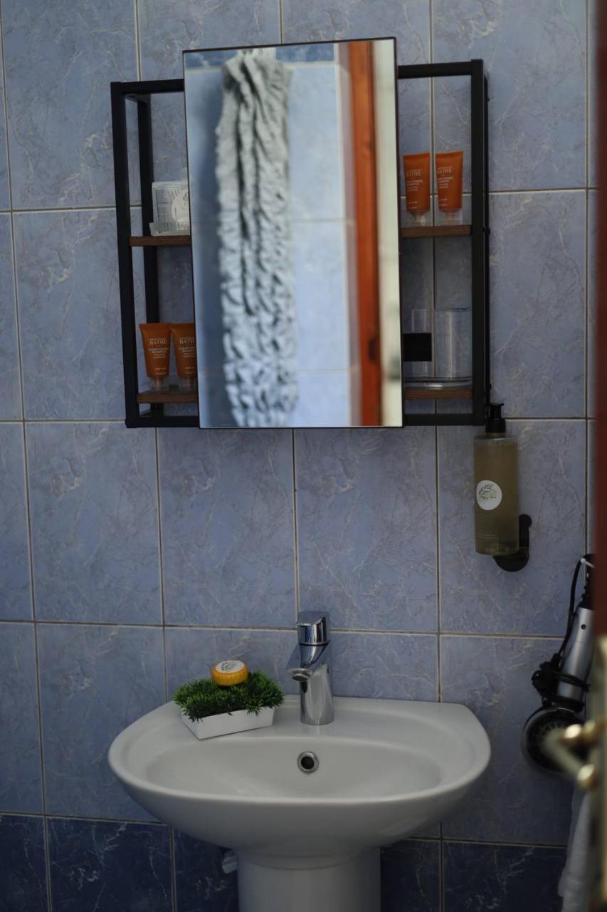Happy Apartment Sarandë Buitenkant foto